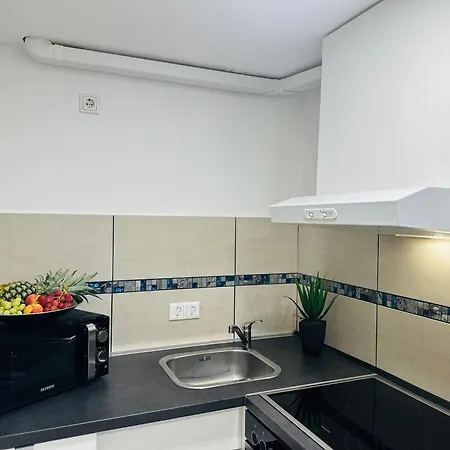 Apartment 5 *